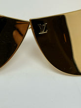 Load image into Gallery viewer, Louis Vuitton Gold Metal Peter Pan Collar Choker Necklace