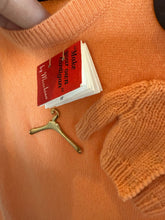 Load image into Gallery viewer, Moschino Peach Cashmere Knit Knitting Sweater