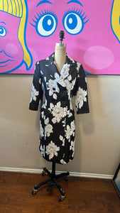 St. John Size 6 Black & White Silk Blend Coat