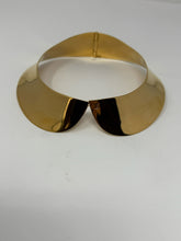 Load image into Gallery viewer, Louis Vuitton Gold Metal Peter Pan Collar Choker Necklace
