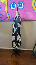 Load image into Gallery viewer, St. John Size 6 Black &amp; White Silk Blend Coat
