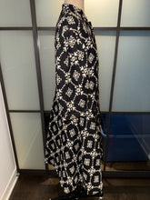Load image into Gallery viewer, Moschino Size 8 Black &amp; White Wool 3/4 Sleeve Coat
