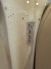 Load image into Gallery viewer, Lillie Rubin Size 0/S White Leather Fringe Cape w/Belt
