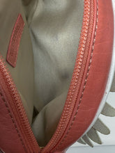 Load image into Gallery viewer, Moschino Peach and White Daisy Circle Bag
