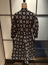 Load image into Gallery viewer, Moschino Size 8 Black &amp; White Wool 3/4 Sleeve Coat
