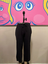 Load image into Gallery viewer, lululemon Size 10 Black Nylon Athletic Pants
