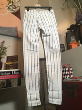 Load image into Gallery viewer, Closed Size 28 White &amp; Black Cotton Striped Pants NWT 2400-404-22920
