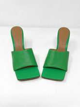 Load image into Gallery viewer, Bottega Veneta Green Grass Leather 39  Mules Square Toe
