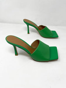 Bottega Veneta Green Grass Leather 39  Mules Square Toe