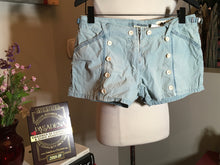 Load image into Gallery viewer, Da-Nang Size M Mint Green Cotton Shorts NWT 2400-452-9520
