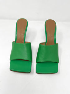 Bottega Veneta Green Grass Leather 39  Mules Square Toe