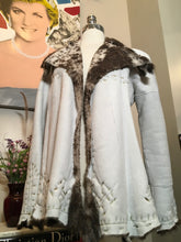 Load image into Gallery viewer, Maxfield Parrish Size XS White Brown Leather Fur Collar Coat 2400-245-21320
