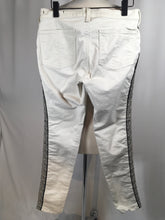 Load image into Gallery viewer, Rag &amp; Bone Size 29 Cream &amp; Black Stretch Cotton Jeans - 1-303-10/18/19
