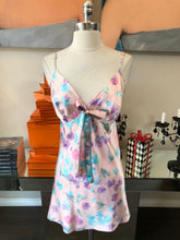 Load image into Gallery viewer, Leonard Paris Pink &amp; Green Floral Silk Satin Chemise 2400-927-31022
