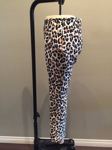 Michael Kors Sz 4 Tan Black Silk Texxtured Animal Print Cropped Pants 1-13-51019