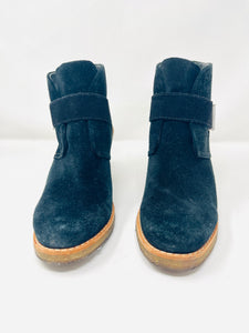 UGG 7.5 Black Suede Leather Rubber Sole Boots 1-436-8721